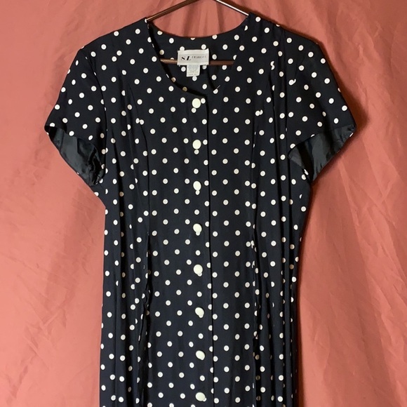 VINTAGE BLACK & WHITE POLKA DOT BUTTON DRESS - Picture 2 of 4